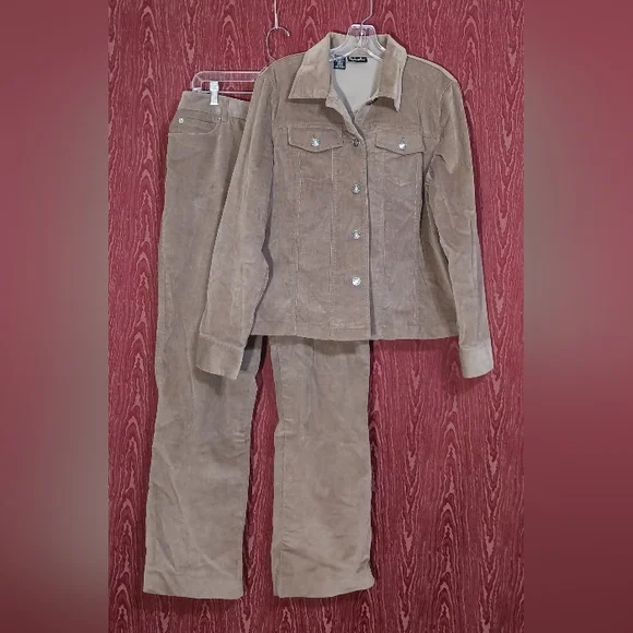 REFAELLA 2 Piece Sz 12 Brown Long Sleeve Collared Pocket Women's - Picture 1 of 16